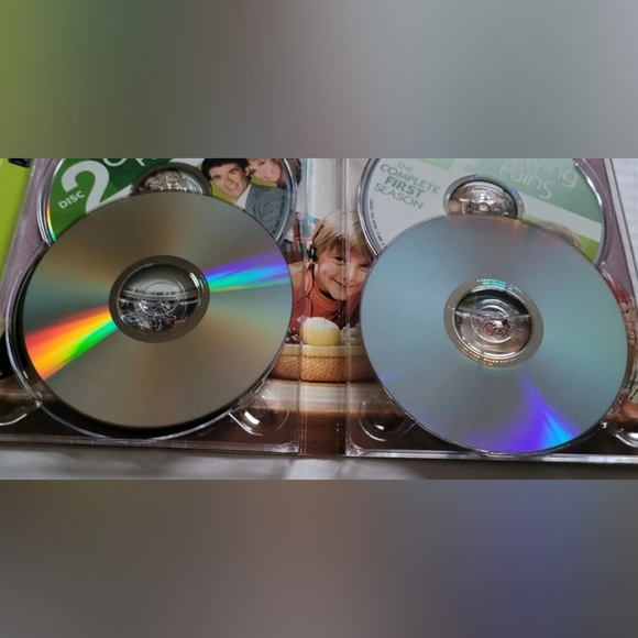 Growing Pains - The Complete First Season (DVD, 2006, 4-Disc Set) - Picture 6 of 6